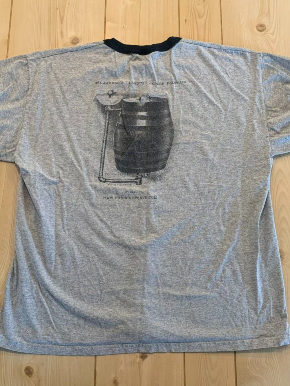 Vintage Y2K Rundle-Spence Mfg Co Milwaukee Cooler Fountain Ringer T-Shirt XL